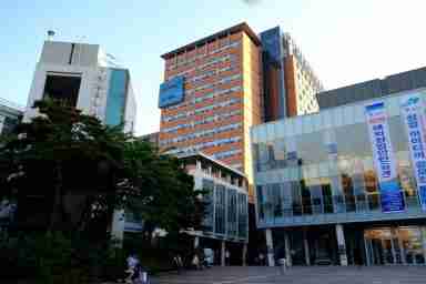 解忧留学社专注韩国留学,遇见解忧希望你喜欢,我们曾经是你,所以更加懂你,解忧的成员都是在国外留学生活并且从事过相关工作有着丰富的经验，以便处理申请中的各种问题，保持初心，旨在为各位学弟学妹们铺垫一个更加舒心放心的留学第一步.