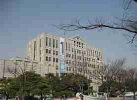 解忧留学社专注韩国留学,遇见解忧希望你喜欢,我们曾经是你,所以更加懂你,解忧的成员都是在国外留学生活并且从事过相关工作有着丰富的经验，以便处理申请中的各种问题，保持初心，旨在为各位学弟学妹们铺垫一个更加舒心放心的留学第一步.
